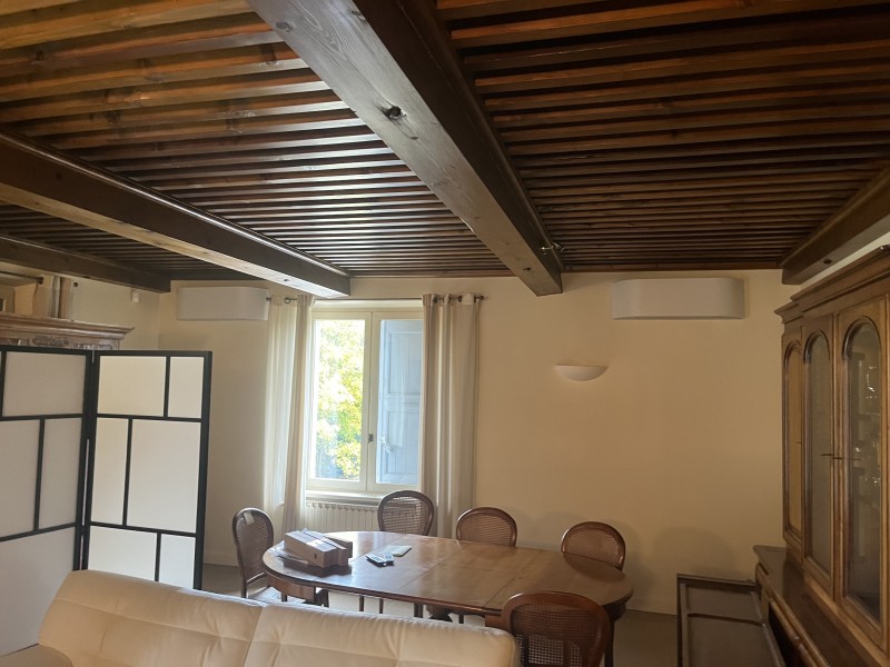 Installation d’une pompe à chaleur air/air de la marque Toshiba avec 2 très beaux modèles HAORI proche de bourg en bresse