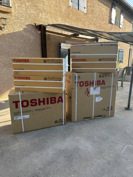 Installation d'une climatisation réversible multisplit 5 pièces Toshiba à Bourg-en-Bresse